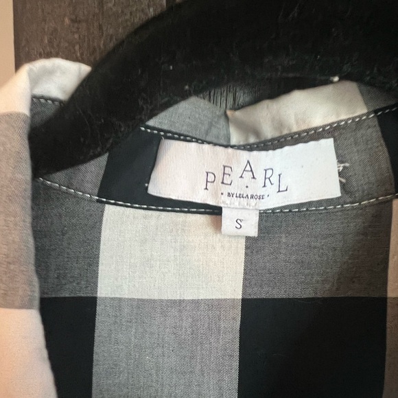 Pearl Black and White Plaid Long Sleeve Dress - Picture 2 of 3